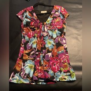 Dress Barn Short Sleeve Floral Blouse - SIZE M